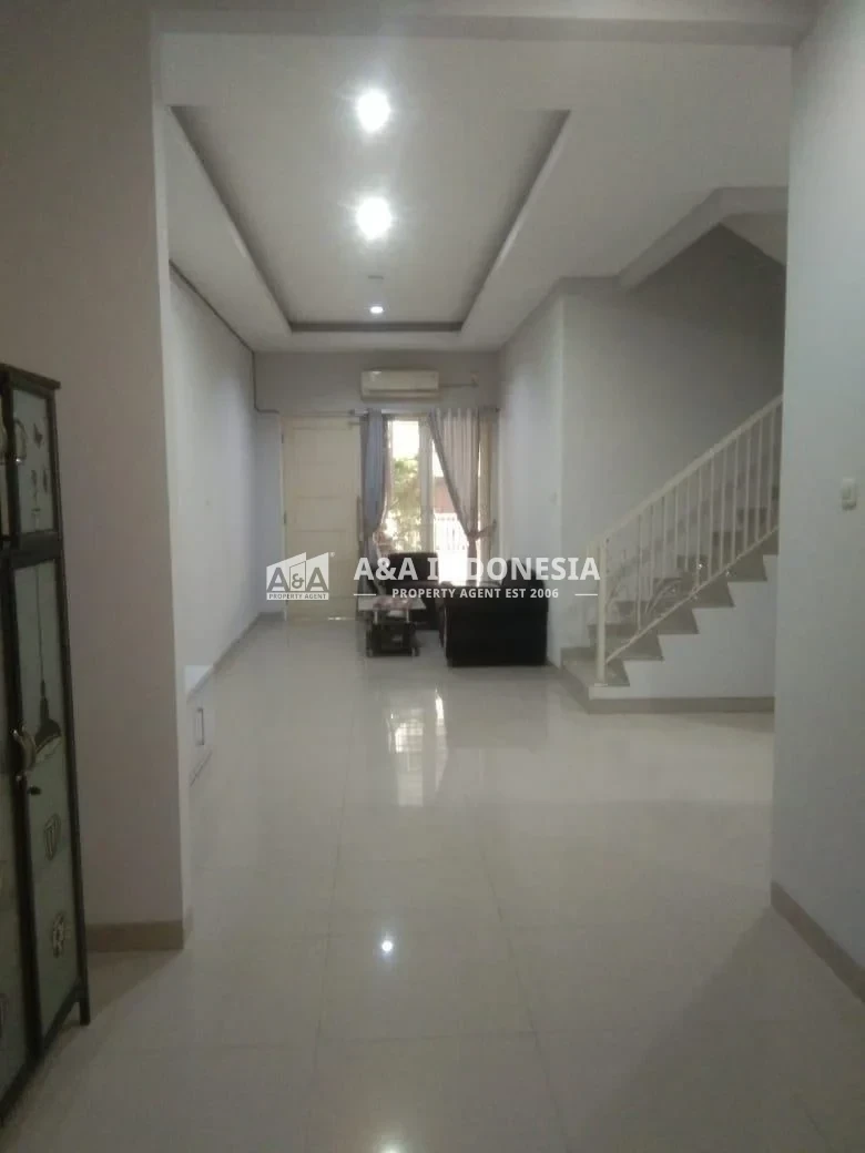 Dijual Rumah Lokasi Strategis dan Siap Huni Taman Jambangan Indah Surabaya Selatan - Thumbnail 3