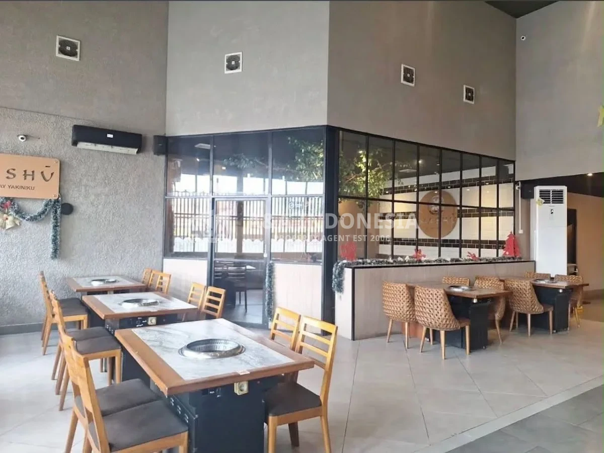 Disewakan Rumah Usaha Lokasi Strategis dan Traffic Ramai Cocok Untuk Resto Jalan Musi Surabaya Pusat - Thumbnail 3
