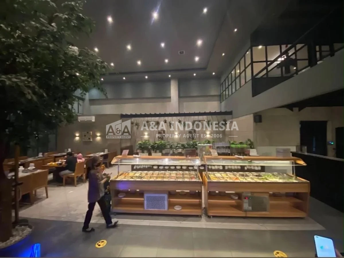 Disewakan Rumah Usaha Lokasi Strategis dan Traffic Ramai Cocok Untuk Resto Jalan Musi Surabaya Pusat - Thumbnail 5