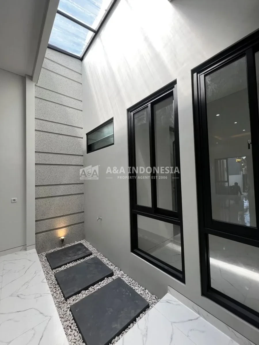 Dijual Rumah Baru Gress Lokasi Strategis 1 Lantai Nirwana Eksekutif Surabaya Timur - Thumbnail 5