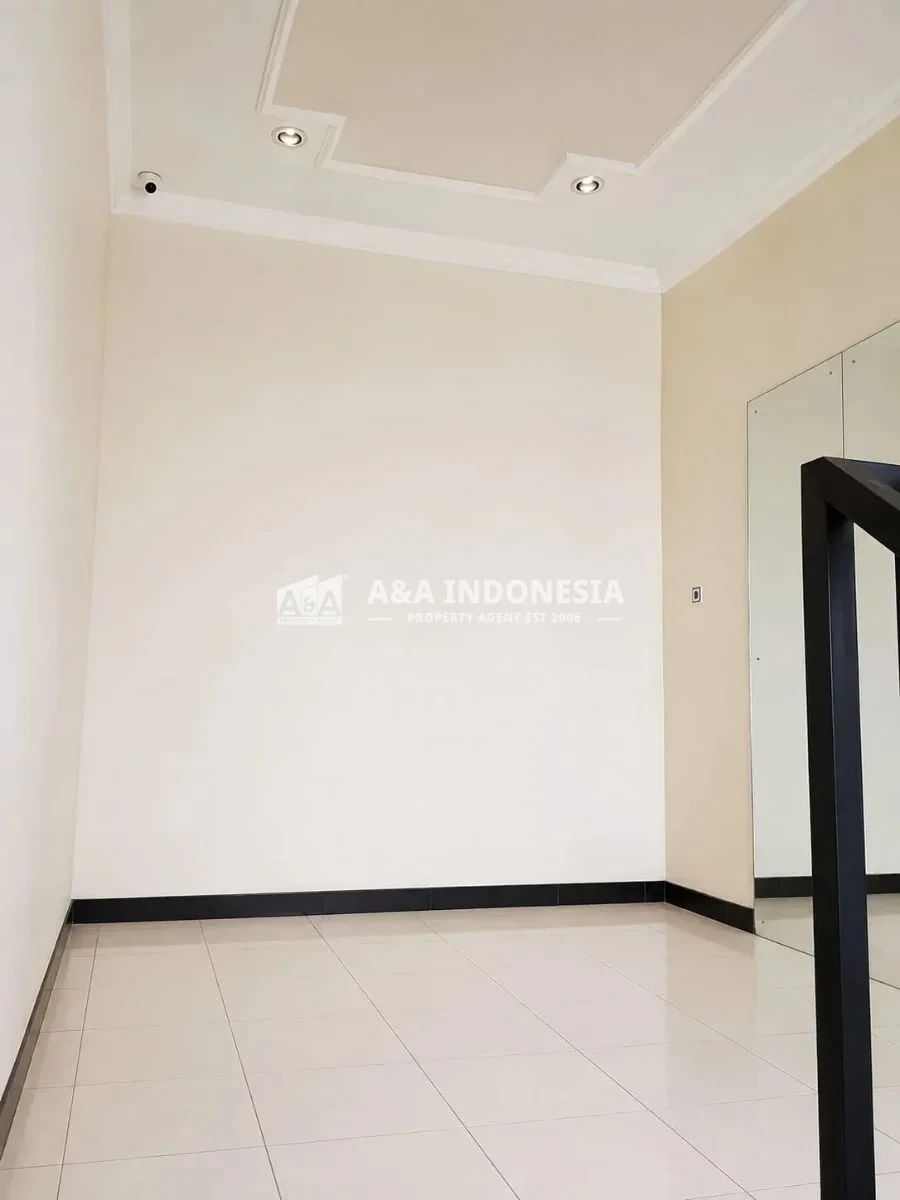Dijual Rumah Minimalis Lokasi Strategis Woodland Citraland Surabaya Barat - Thumbnail 2