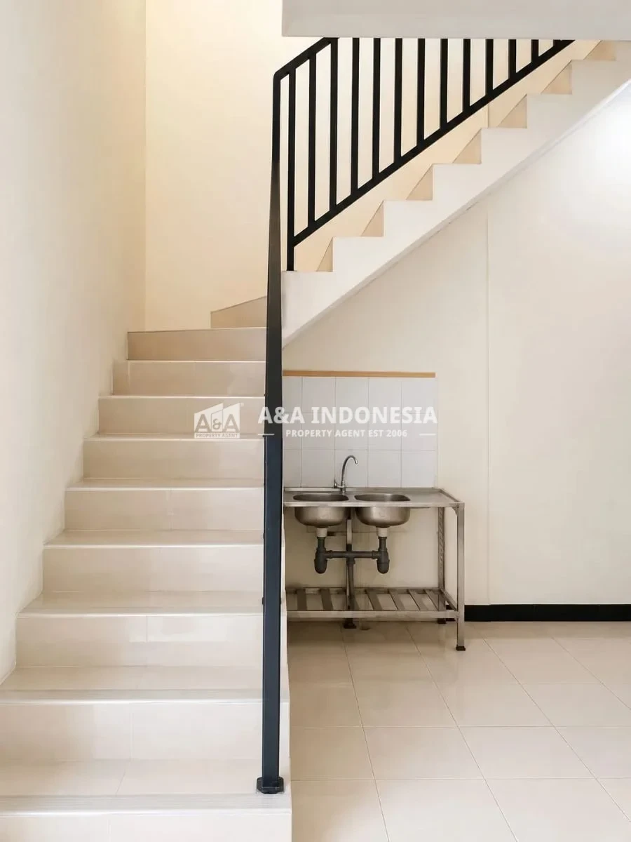 Dijual Rumah Minimalis Lokasi Strategis Woodland Citraland Surabaya Barat - Thumbnail 5