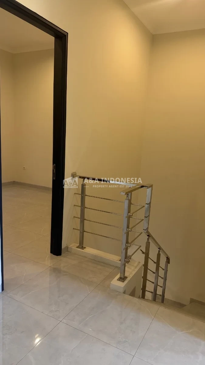 Dijual Rumah 2Lantai di Manyar Tirtoyoso Selatan Surabaya Timur - Thumbnail 5