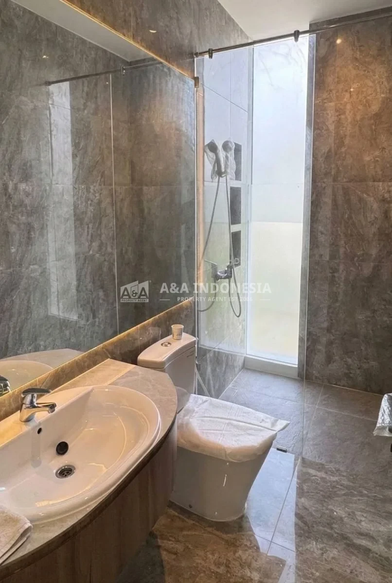 Jual Rumah Mewah Baru Woodland Lokasi Premium Citraland Surabaya - Thumbnail 2