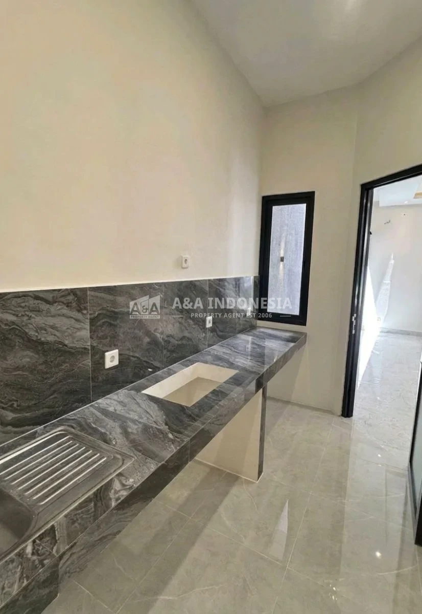 Jual Rumah Mewah Baru Woodland Lokasi Premium Citraland Surabaya - Thumbnail 6