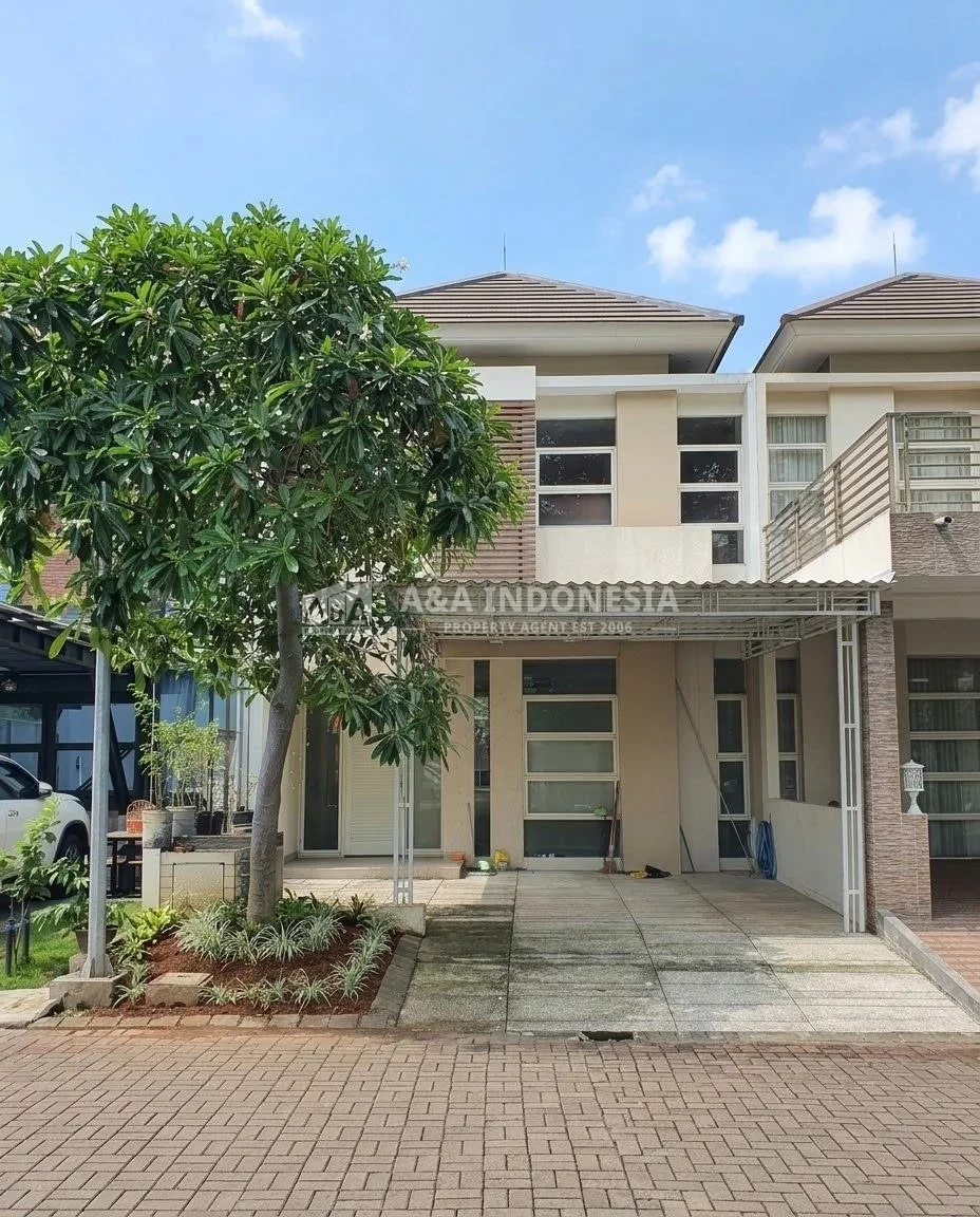 Disewakan Rumah Lokasi Strategis Furnish Pakuwon City Surabaya Timur, - Image 1