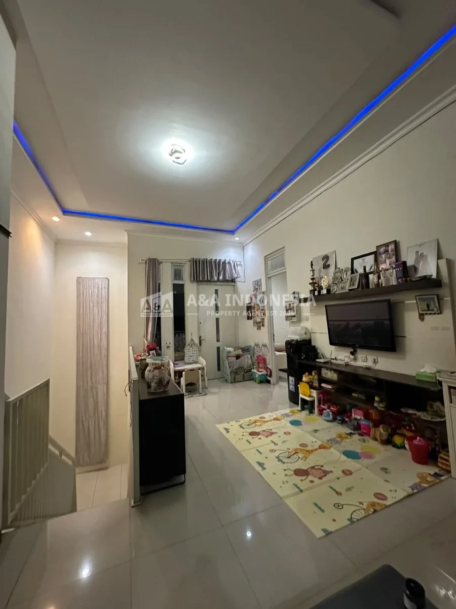 Dijual Rumah Minimalis Modern 2 Lantai SHM di Wisma Lidah Kulon Surabaya Barat - Thumbnail 5