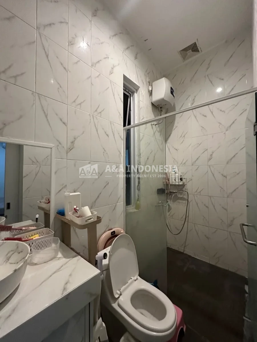 Dijual Rumah Minimalis Modern 2 Lantai SHM di Wisma Lidah Kulon Surabaya Barat - Thumbnail 8
