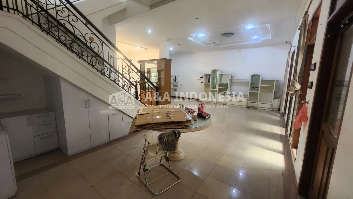 Disewakan Rumah 2 Lantai Di Taman Mutiara Pakuwon City Surabaya Timur - Thumbnail 3