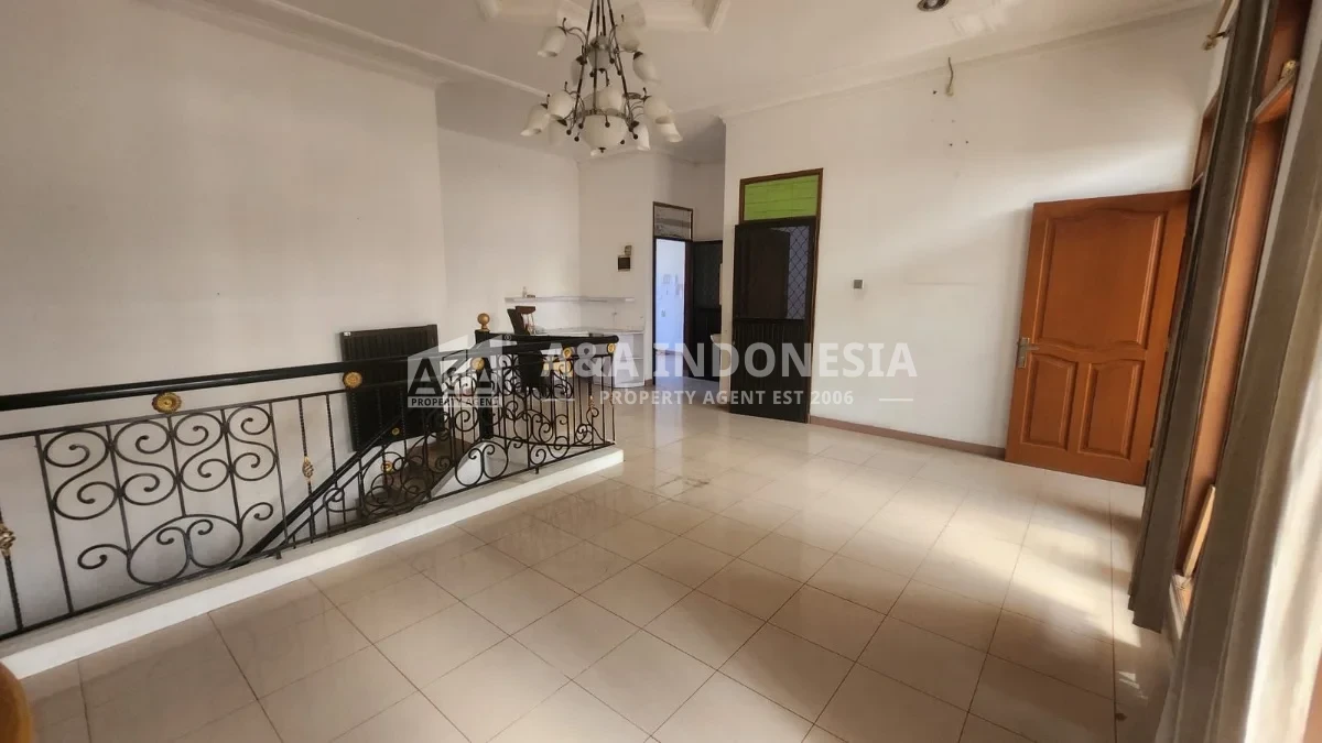 Disewakan Rumah 2 Lantai Di Taman Mutiara Pakuwon City Surabaya Timur - Thumbnail 7