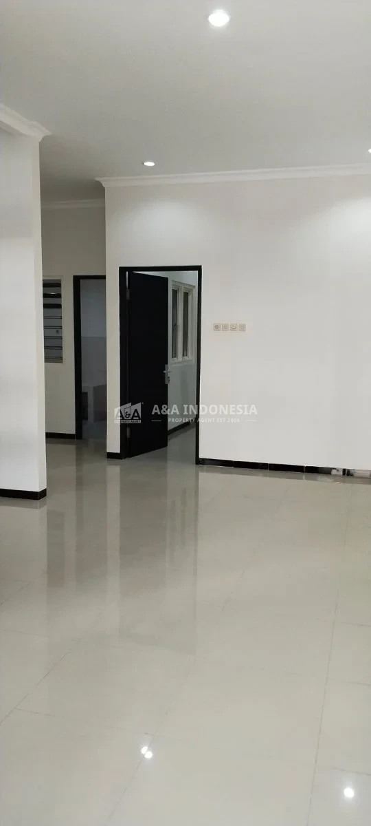Dijual Rumah Lokasi Strategis di Urban Mansion Jojoran Surabaya Timur - Thumbnail 2