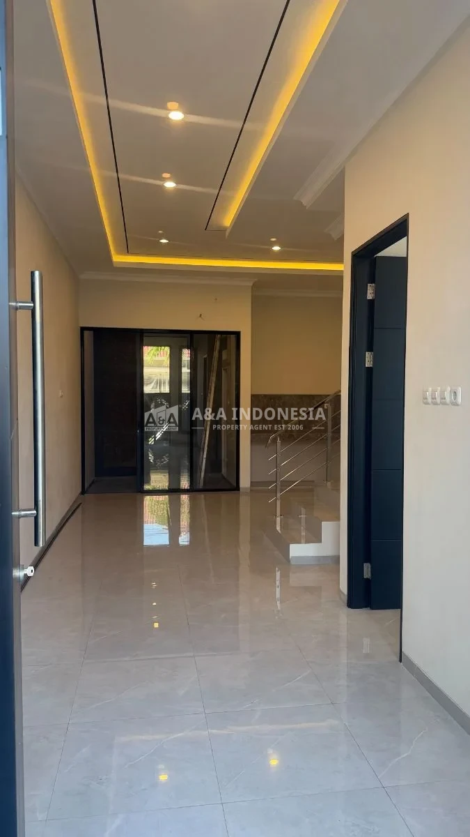 Dijual Rumah Lokasi Strategis di Manyar Tirtoyoso Selatan Surabaya Timur - Thumbnail 7