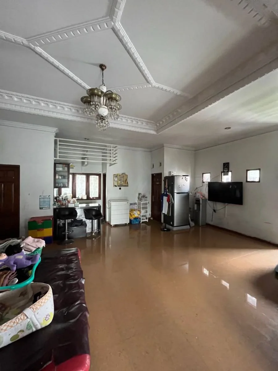 Dijual Cepat Rumah Usaha dan Tempat Tinggal Lokasi Strategis 0 Jalan Raya Achmad Yani Gresik - Thumbnail 8