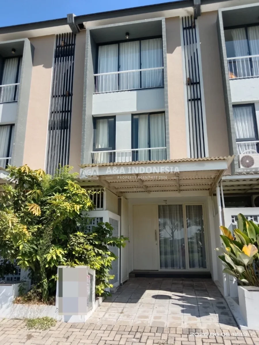 🔥 LELANG RUMAH 3 LANTAI SHM DI ROYAL RESIDENCE OAKWOOD SURABAYA BARAT