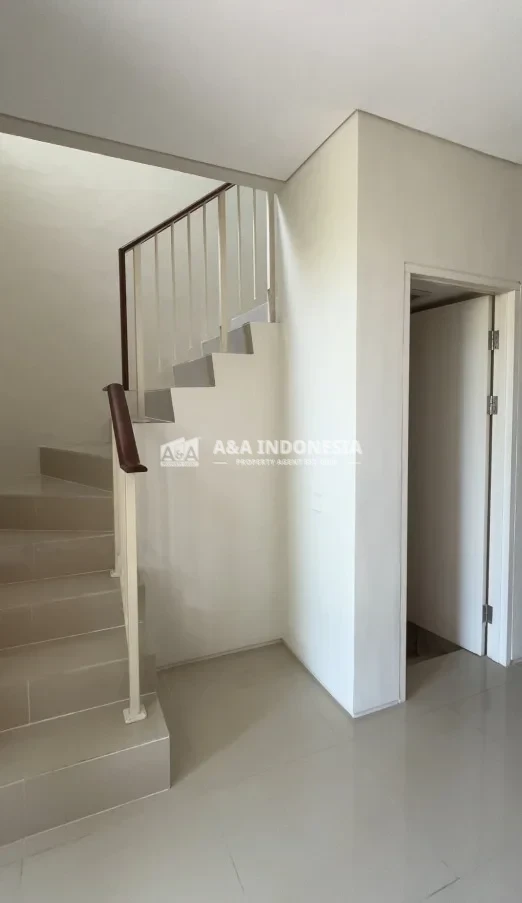 Dijual Rumah Baru Lokasi Strategis Northwest Lake Citraland Surabaya Barat - Thumbnail 5