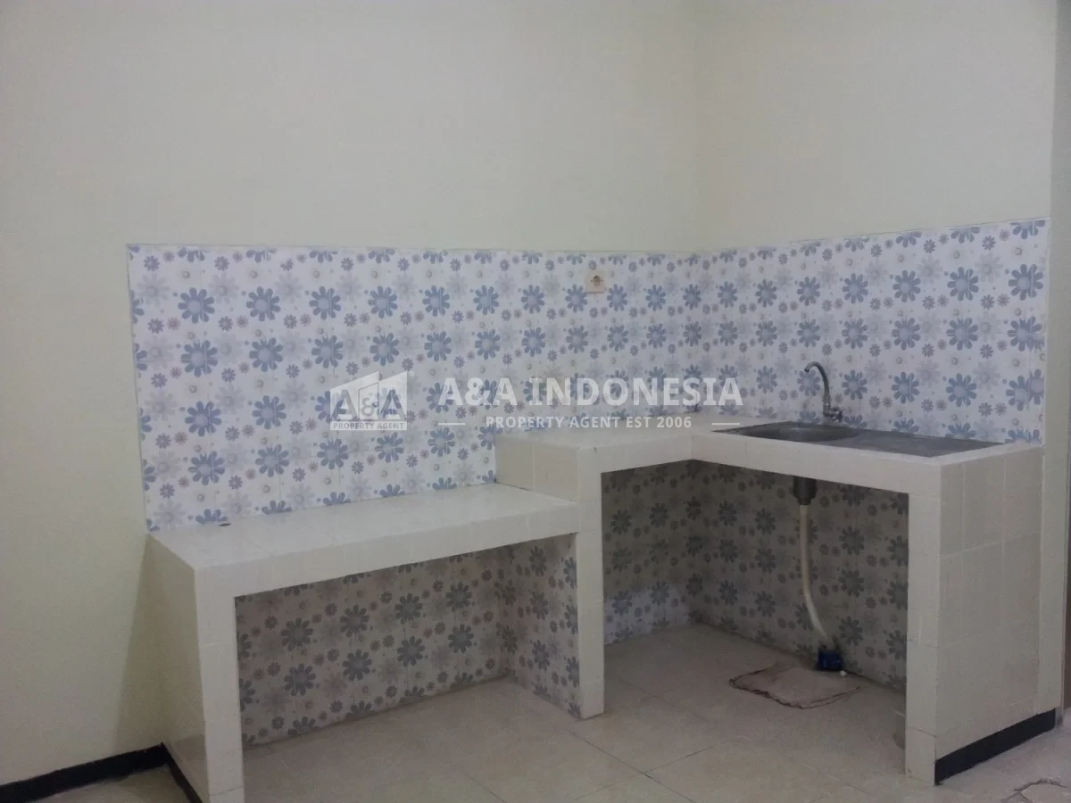 Disewakan Rumah di Taman Wiguna Surabaya Timur —Full Bangunan, Hadap Selatan, Dekat Tol Juanda & MERR - Thumbnail 4