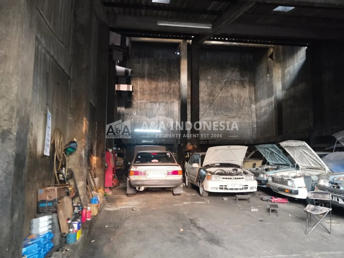 Disewakan Gudang Dan Kantor Nol Jalan Raya Lokasi Dukuh Kupang Barat Di Surabaya Barat - Image 1