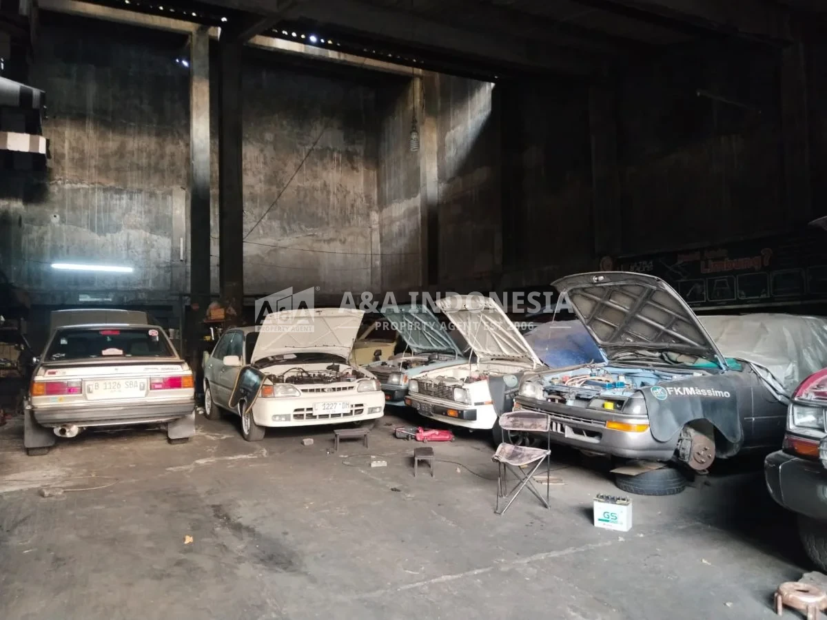 Disewakan Gudang Dan Kantor Nol Jalan  Raya Lokasi Dukuh Kupang Barat Di Surabaya Barat - Thumbnail 6