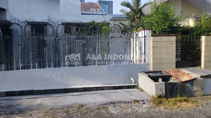 Dijual Rumah Lokasi Strategis Nyaman Kencana Sari Timur Surabaya Barat - Image 1