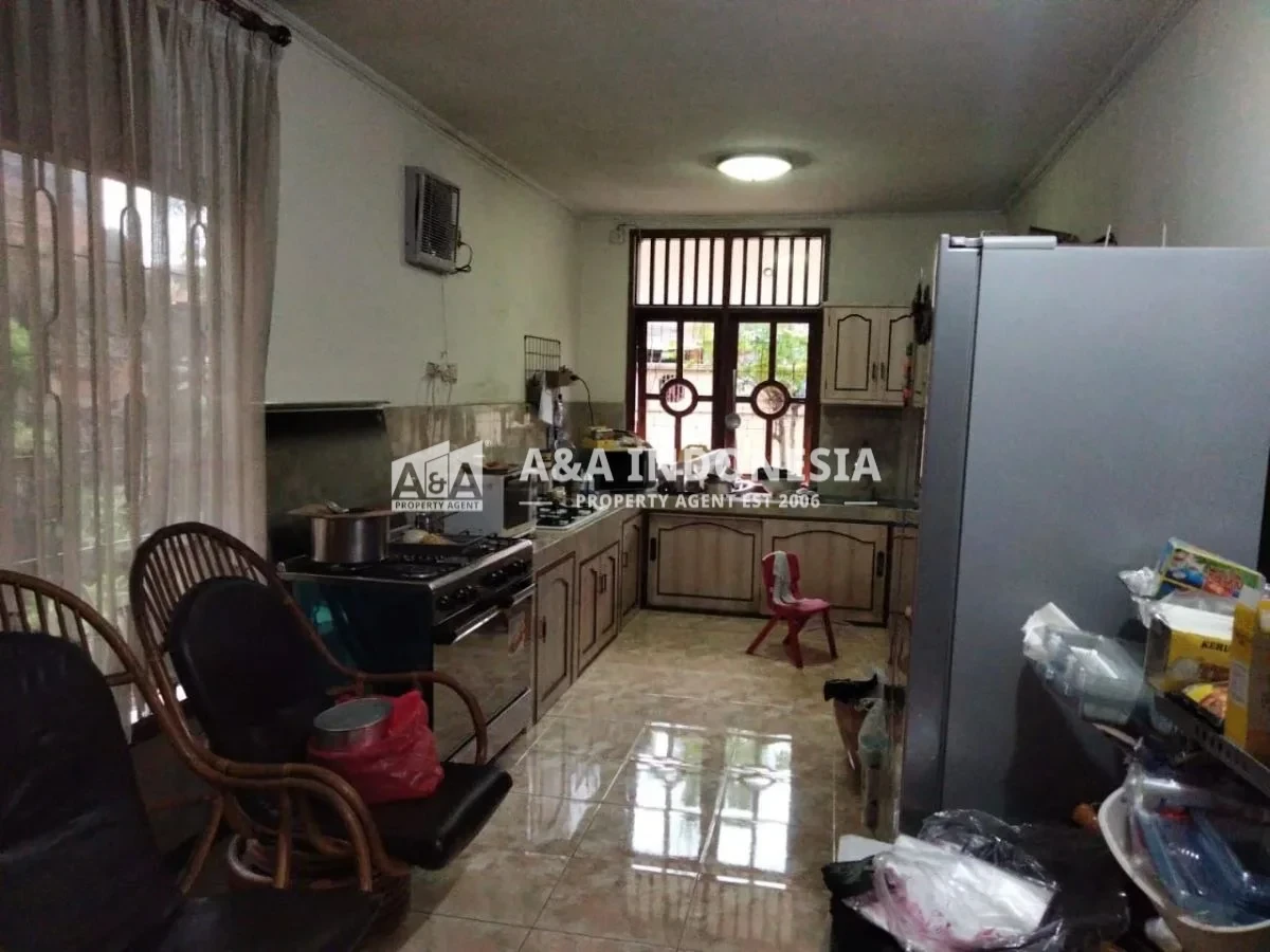 Dijual Rumah Lokasi Strategis Hook di Gayungsari Surabaya Selatan - Thumbnail 4