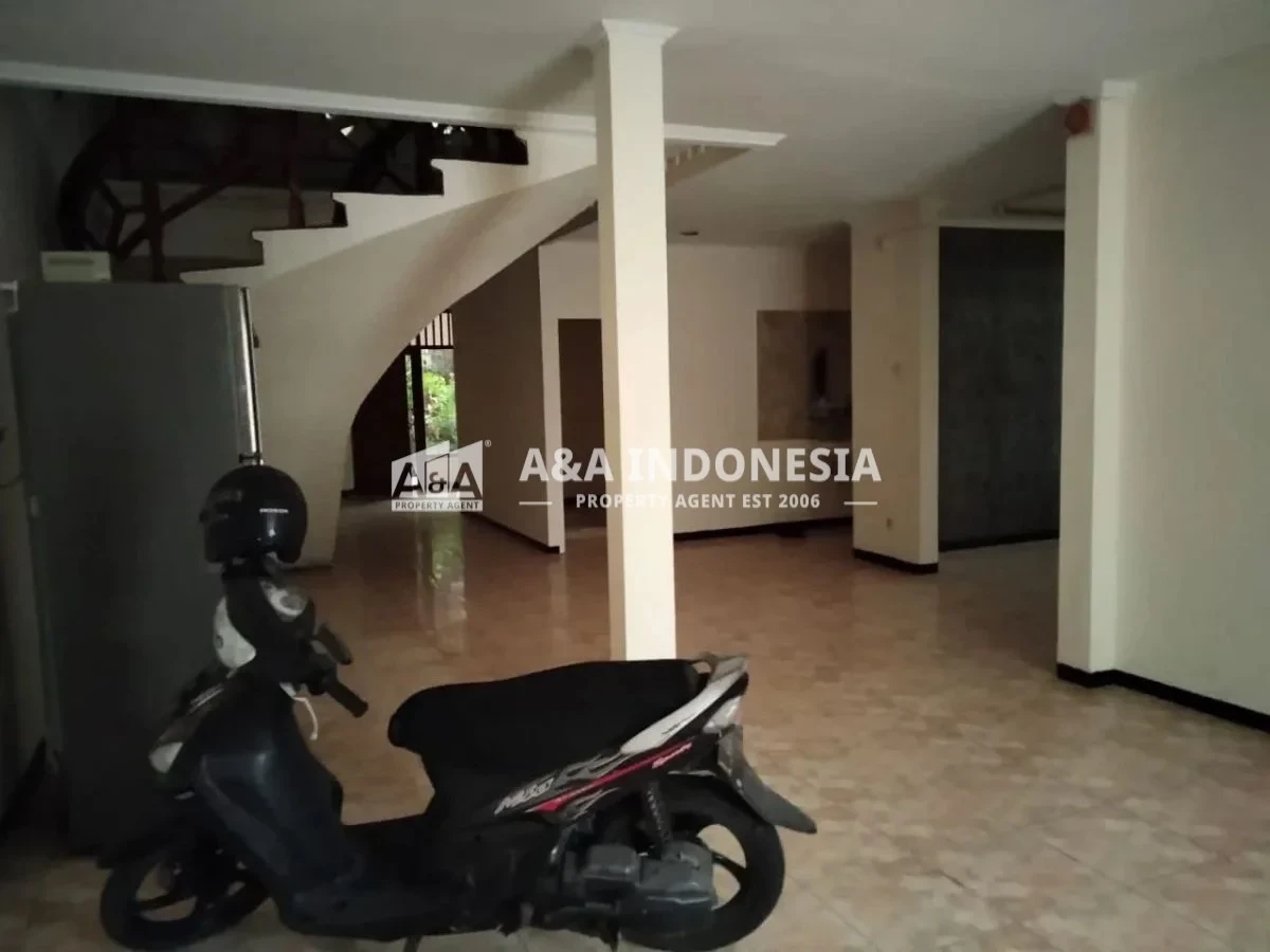 Dijual Rumah Lokasi Strategis Hook di Gayungsari Surabaya Selatan - Thumbnail 7