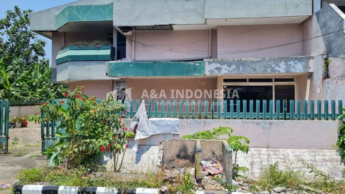 Dijual/Disewakan Rumah Hook Lokasi Strategis Cocok Untuk Hunian/Kantor Gayungsari Surabaya Selatan