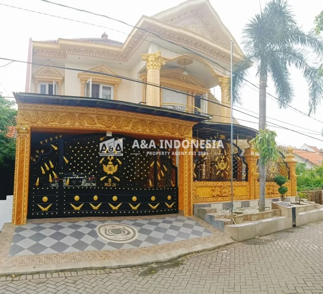 Dijual Rumah Lokasi Strategis Mewah Nyaman Gayungsari Surabaya Selatan