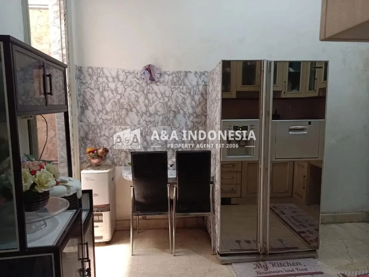 Dijual Rumah Lokasi Strategis Mewah Nyaman Gayungsari Surabaya Selatan - Thumbnail 2