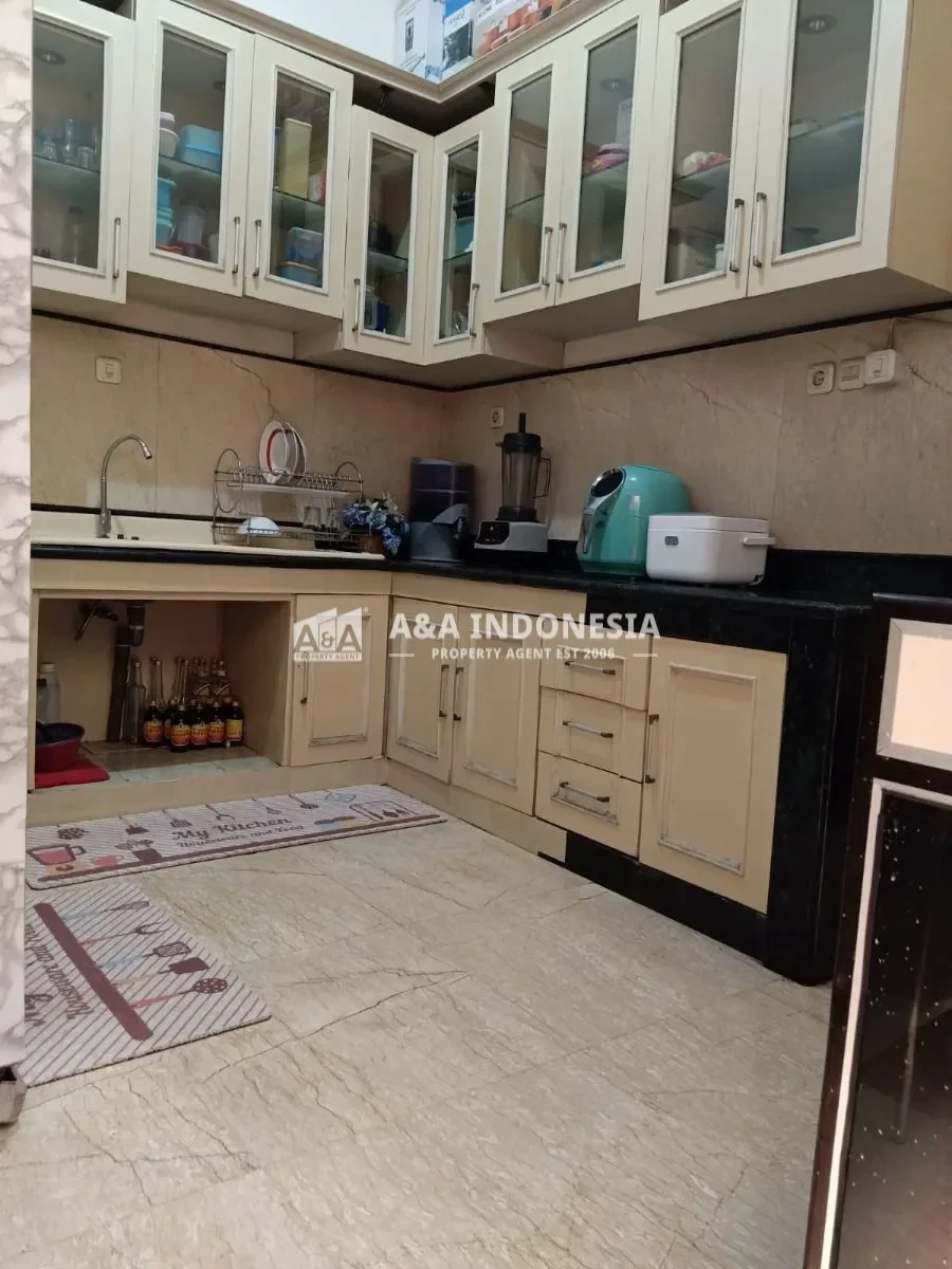 Dijual Rumah Lokasi Strategis Mewah Nyaman Gayungsari Surabaya Selatan - Thumbnail 8