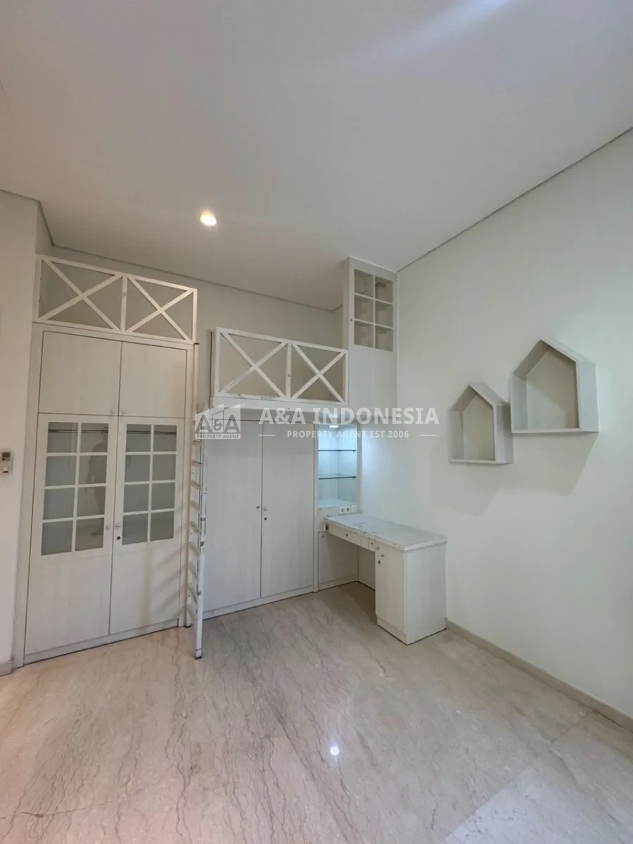 Dijual Rumah Siap Huni Taman Puspa Raya Citraland Surabaya Barat - Thumbnail 3