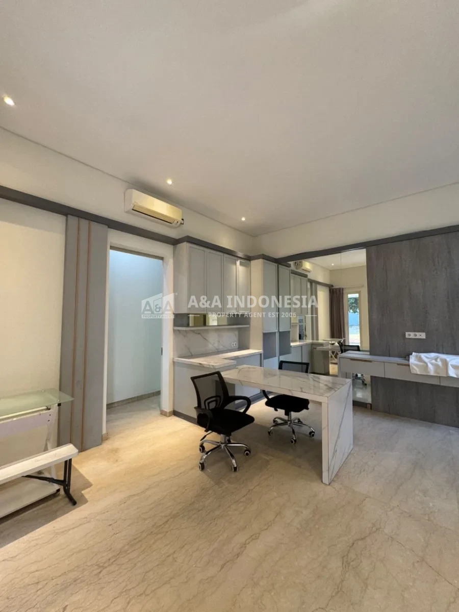 Dijual Rumah Siap Huni Taman Puspa Raya Citraland Surabaya Barat - Thumbnail 4