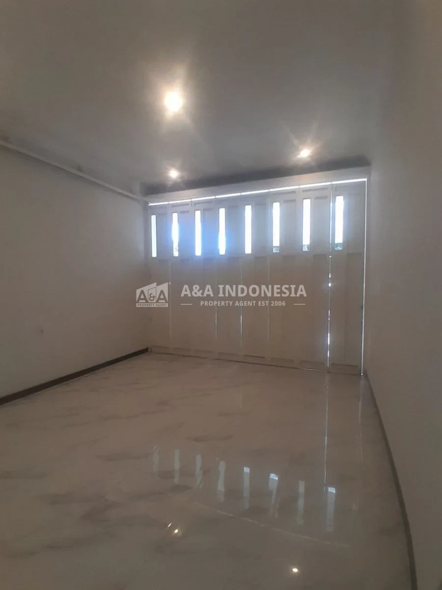 Dijual Rumah Baru Gress di Jalan Jemur Andayani Surabaya Selatan - Thumbnail 4