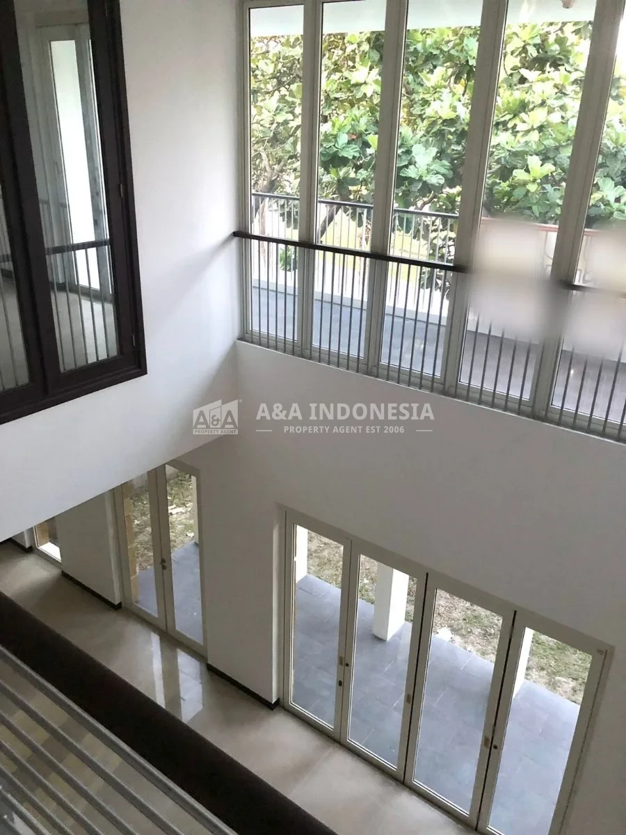 Dijual Rumah Lokasi Bagus Diamond Hill Citraland Surabaya Barat - Thumbnail 5