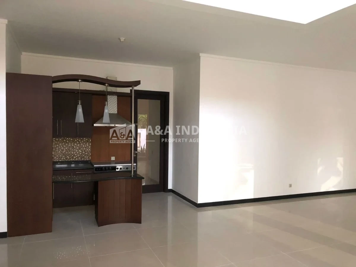 Dijual Rumah Lokasi Bagus Diamond Hill Citraland Surabaya Barat - Thumbnail 6