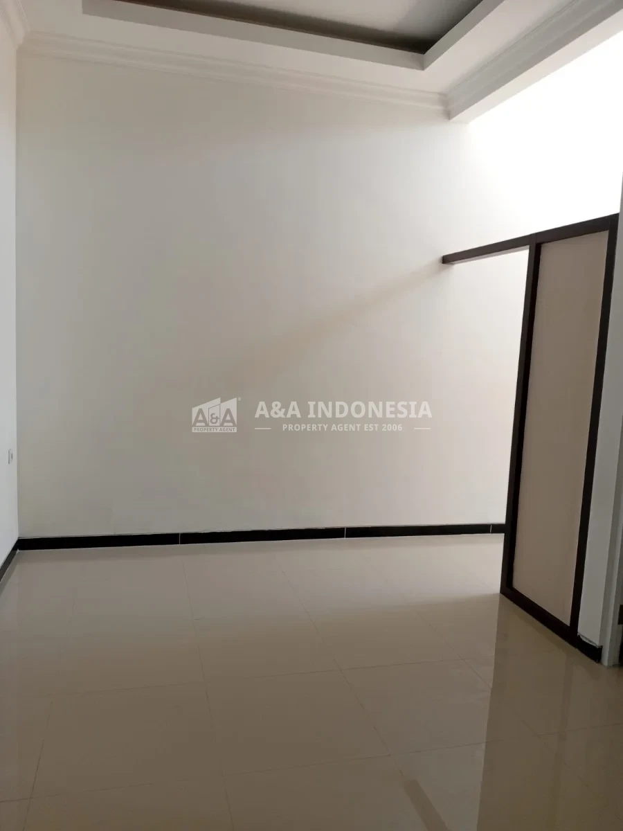 Disewakan Rumah  di Sukolilo Dian Regency Surabaya Timur - Thumbnail 6