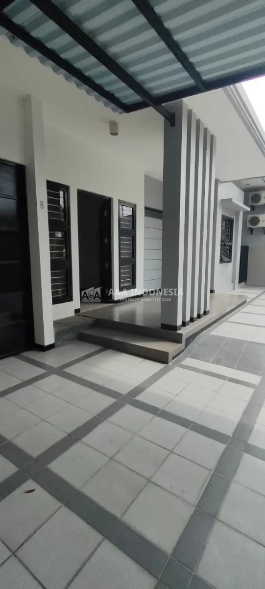 Disewakan Rumah Manyar Tirtomoyo Surabaya Timur Dekat MERR & Galaxy Mall - Thumbnail 2