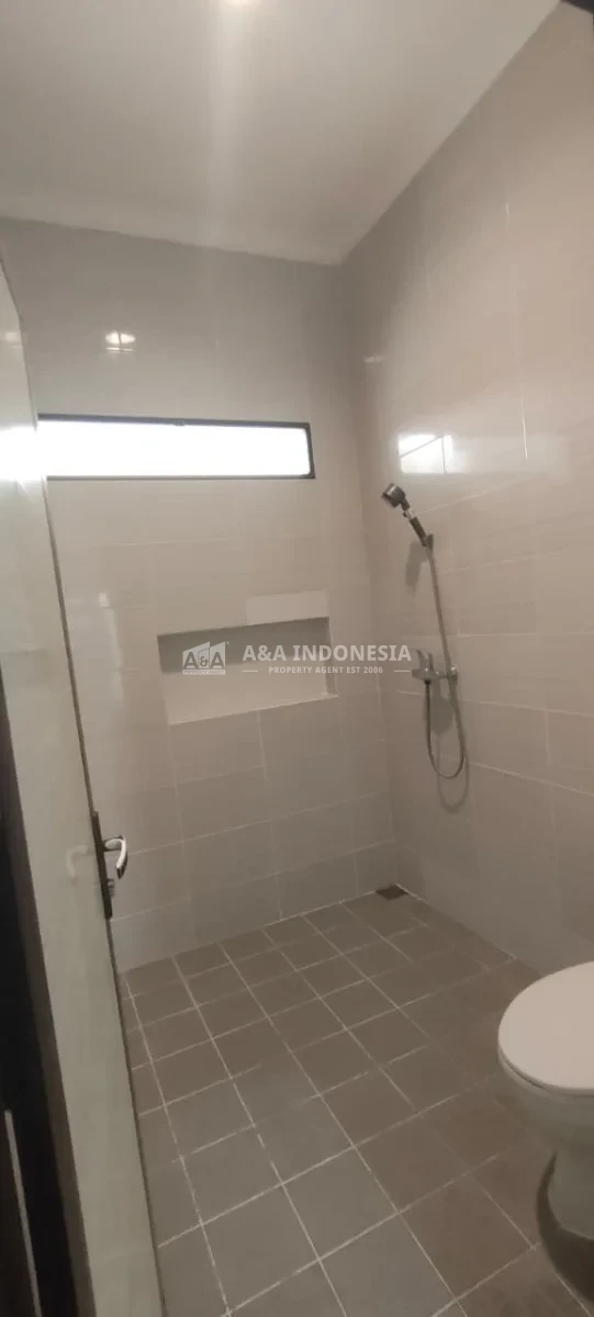 Disewakan Rumah Manyar Tirtomoyo Surabaya Timur Dekat MERR & Galaxy Mall - Thumbnail 7