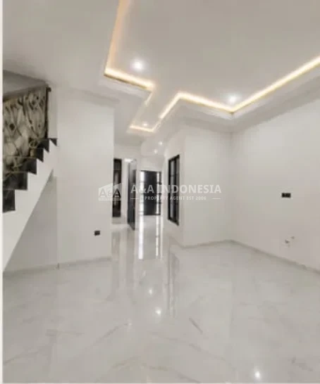 Dijual Rumah Mewah American Classic Babatan Pantai Surabaya Timur Dekat Grand Kenjeran - Thumbnail 2