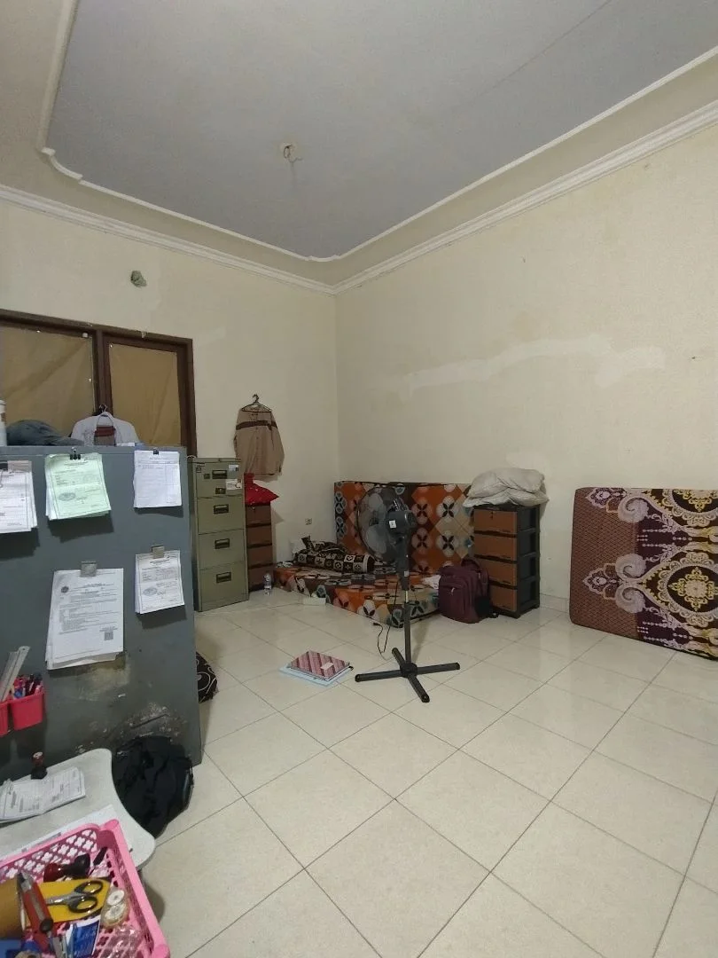 DIJUAL BANGUNAN 3 LANTAI DI PERAK TIMUR SURABAYA - Thumbnail 4