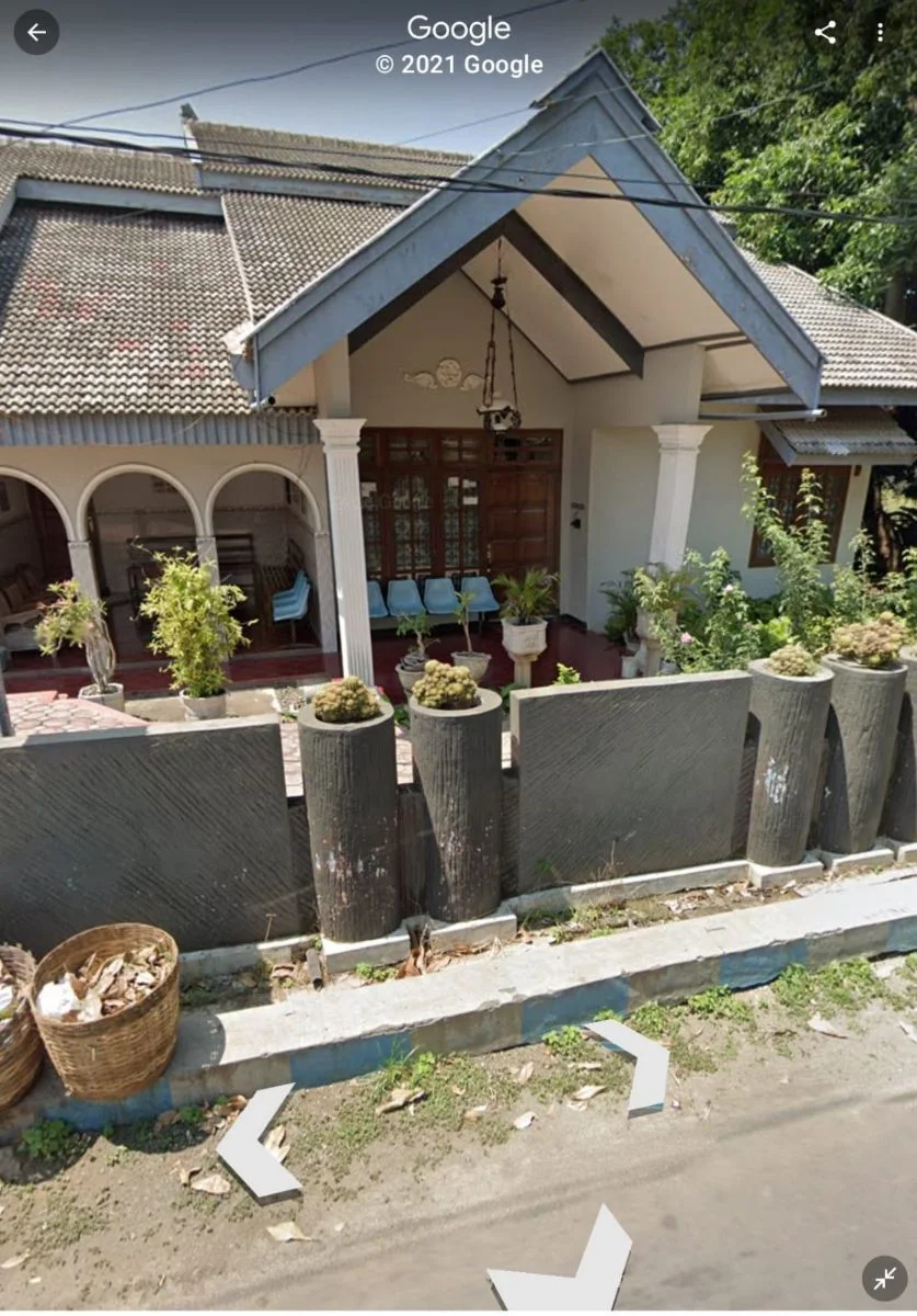 Dijual Rumah Strategis Pusat Kota di Jalan Mawar Situbondo