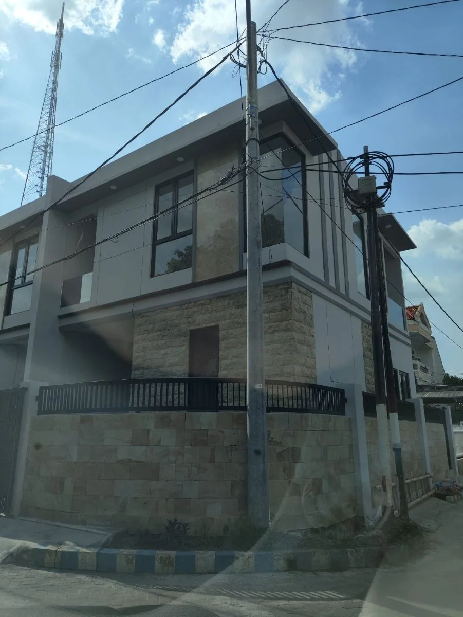 Dijual Rumah Besar Simpang Darmo Permai Selatan Surabaya Barat