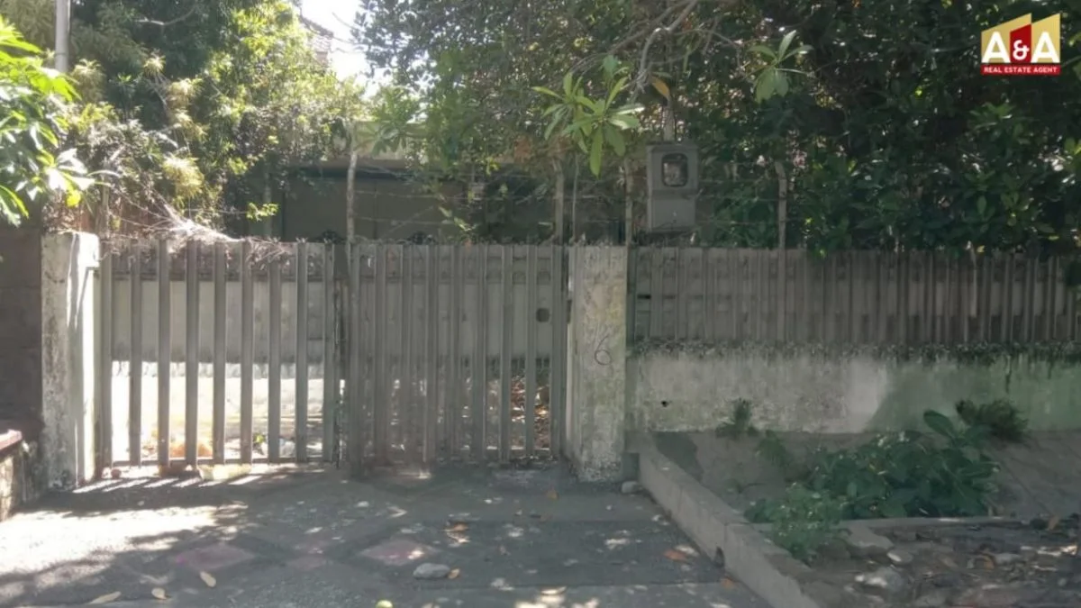 Dijual/Disewakan Rumah Nyaman Jalan WR Supratman Wilayah Surabaya Pusat