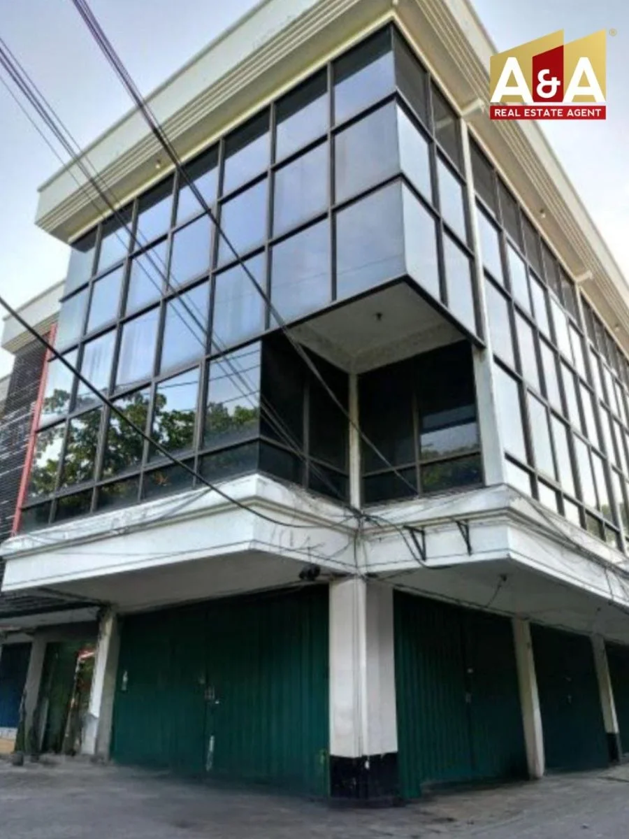 Dijual Ruko Strategis Tengah Kota di Jalan Kayoon Surabaya Pusat