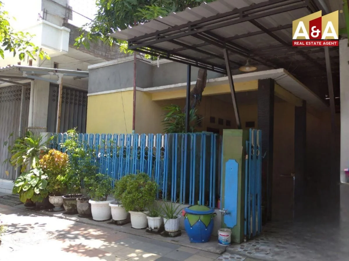 Dijual Rumah Strategis di Raya Manukan Kulon Surabaya Barat