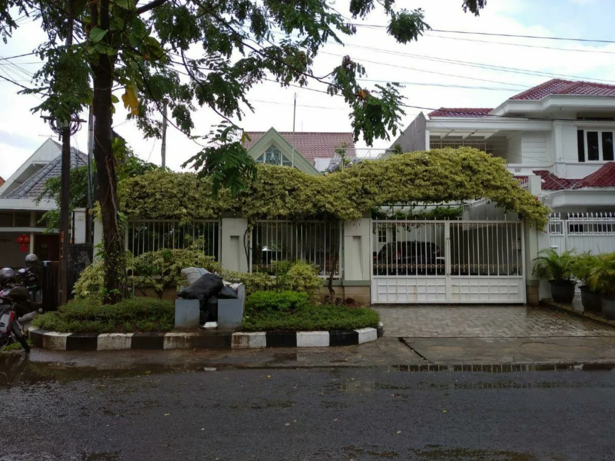 Disewakan rumah full furnish trunojoyo surabaya Pusat