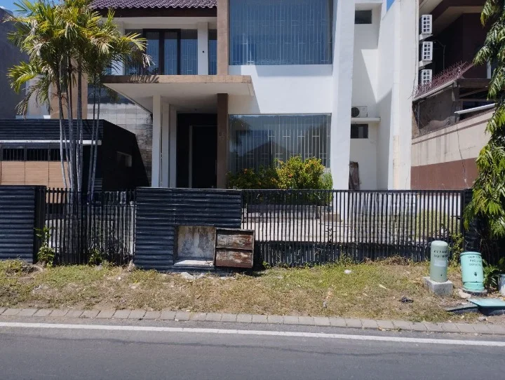 Dijual Rumah Raya Villa Sentra Raya Di Luar Cluster Citraland Surabaya Barat