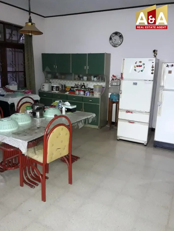 Dijual Rumah Strategis Hitung Tanah 11 Jutaan di Darmo Harapan Surabaya Barat