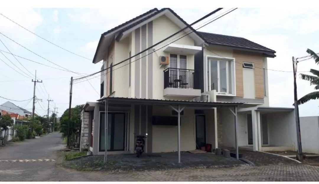 Dijual Rumah Bagus Minimalis di Lakarsantri Citra Sentosa
