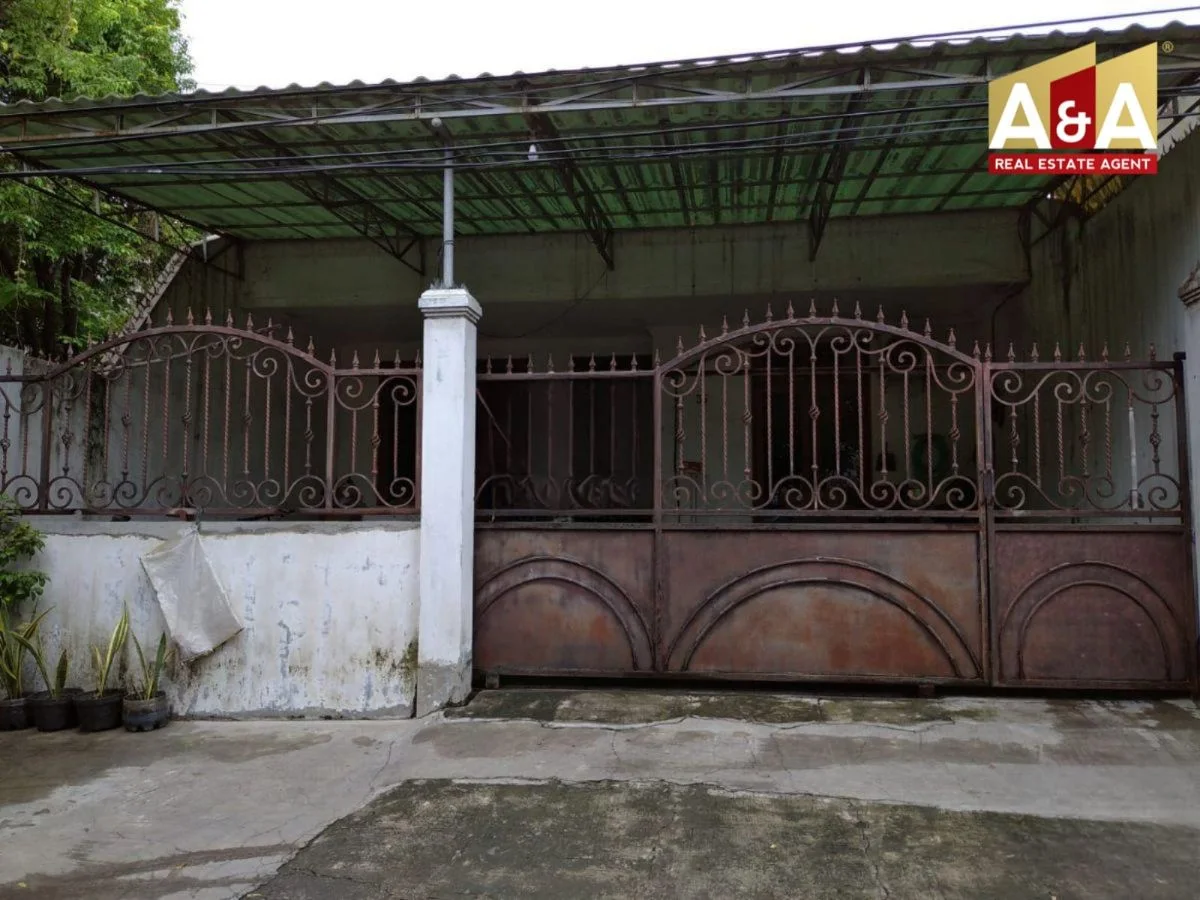 Dijual Rumah Siap Huni dan Strategis Pucang Sawit Surabaya Timur