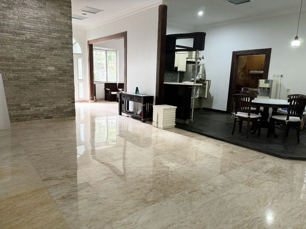 Dijual Rumah Bagus di Pakuwon City San Diego Surabaya Timur - Thumbnail 2